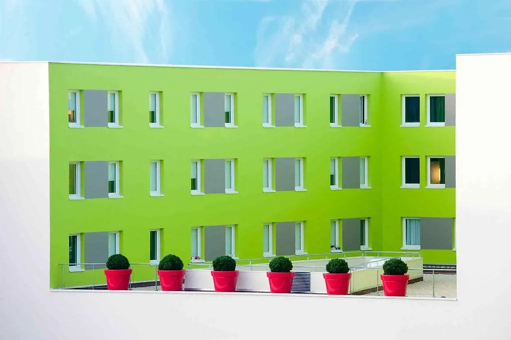 Hotel Ibis Styles Brest Centre Port