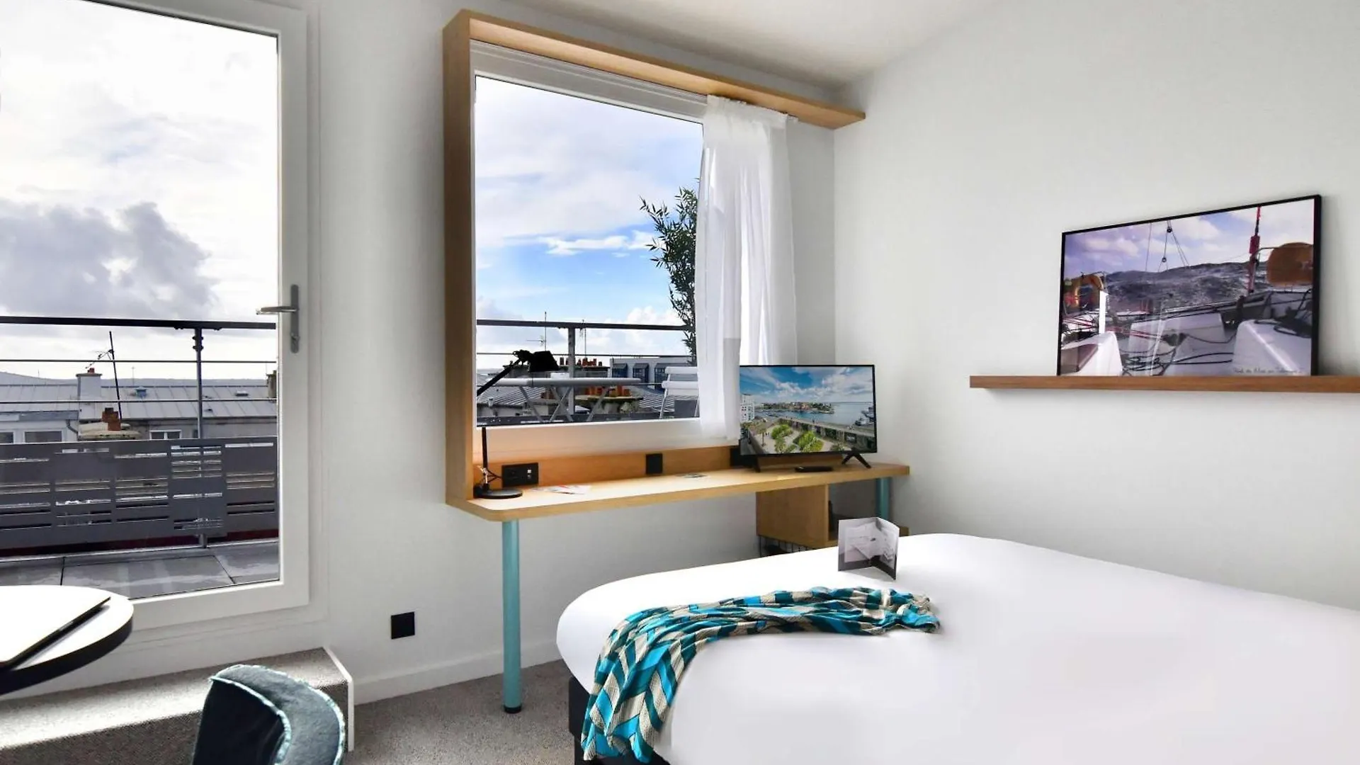 Hotel Ibis Styles Brest Centre Port 3*,