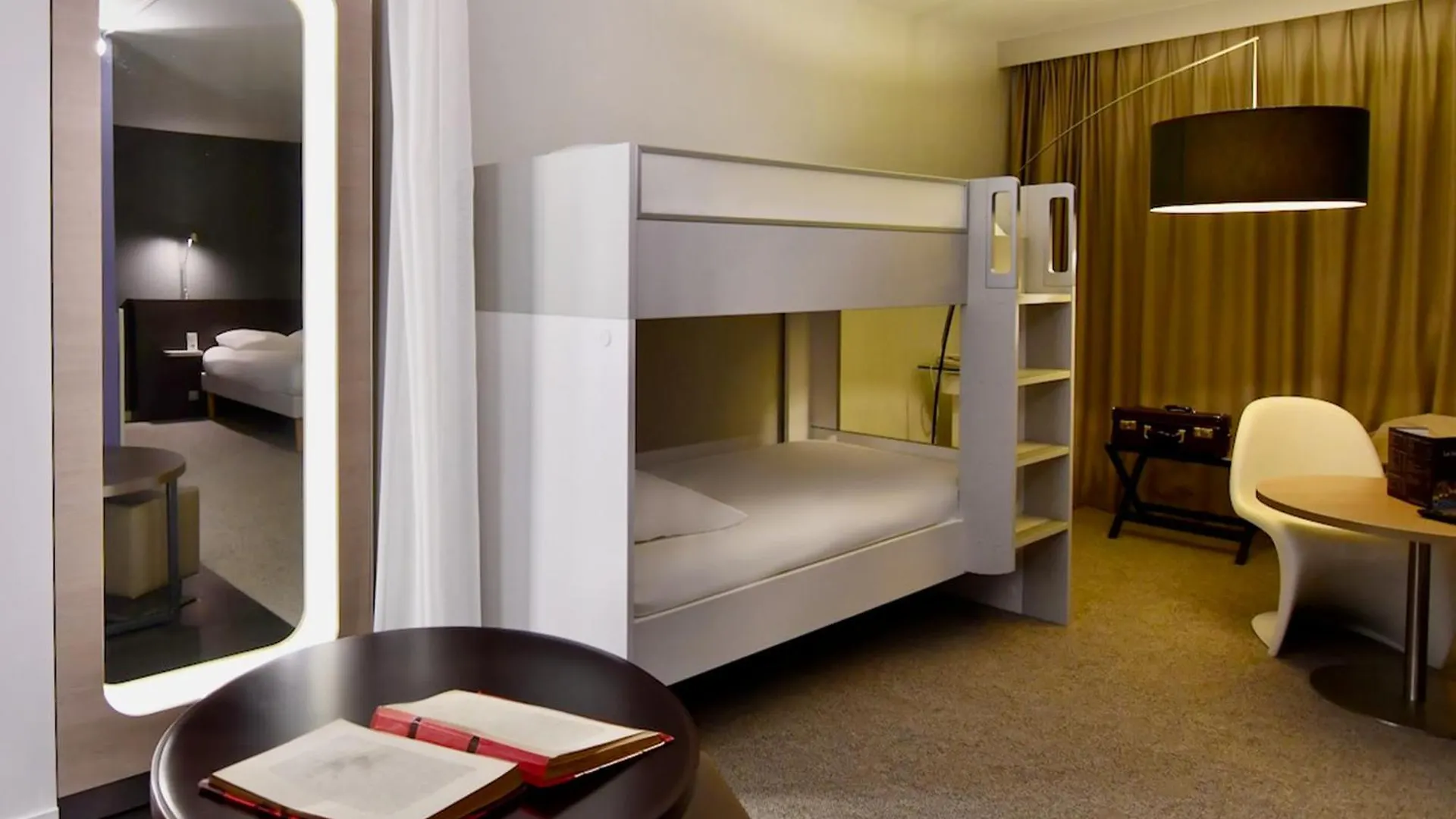 Ibis Styles Brest Centre Port Hotel
