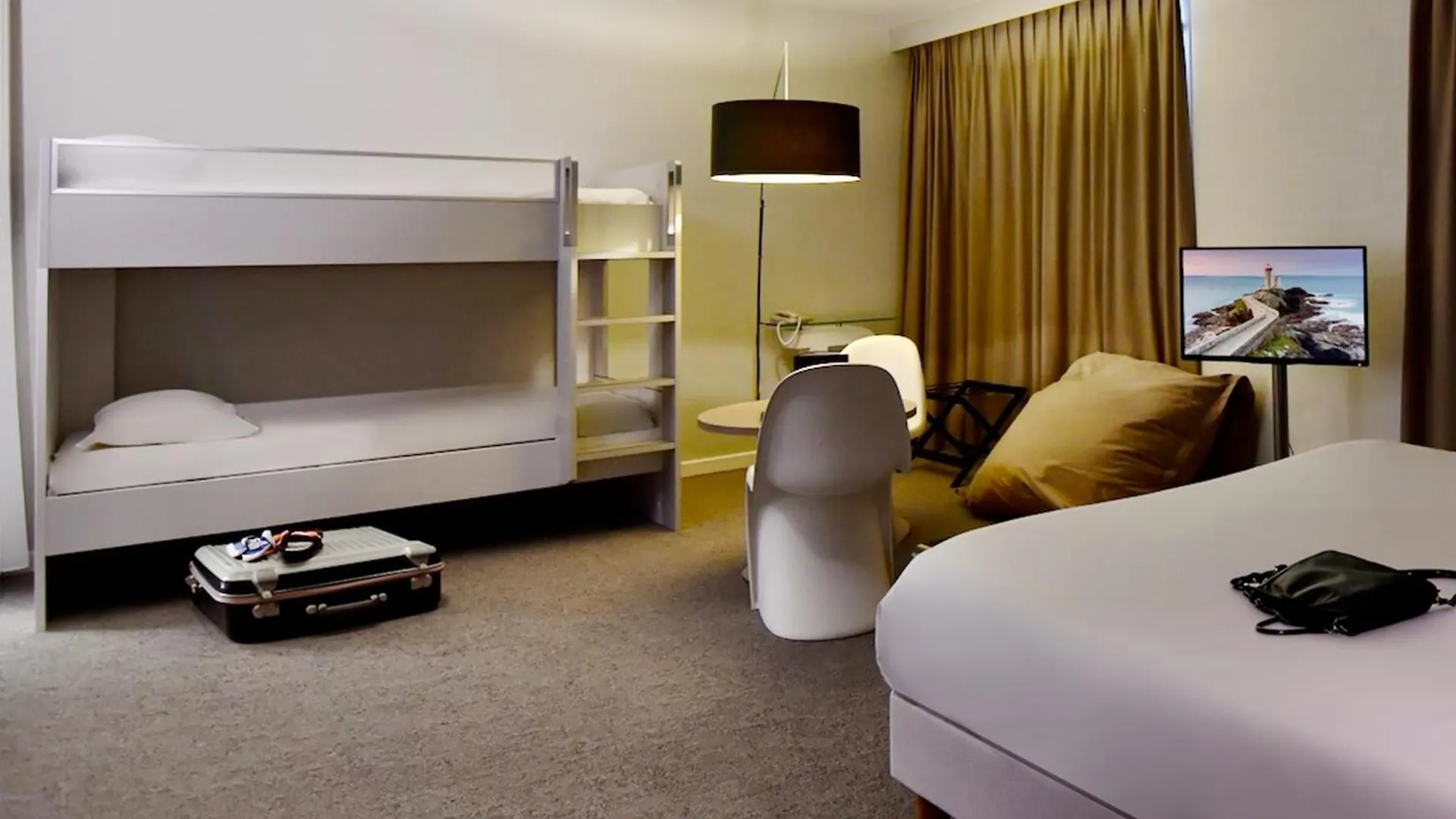 Ibis Styles Brest Centre Port Hotel