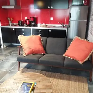  Appartement Avec Parking Privé Et Terrasse, Proche Jardin Botanique