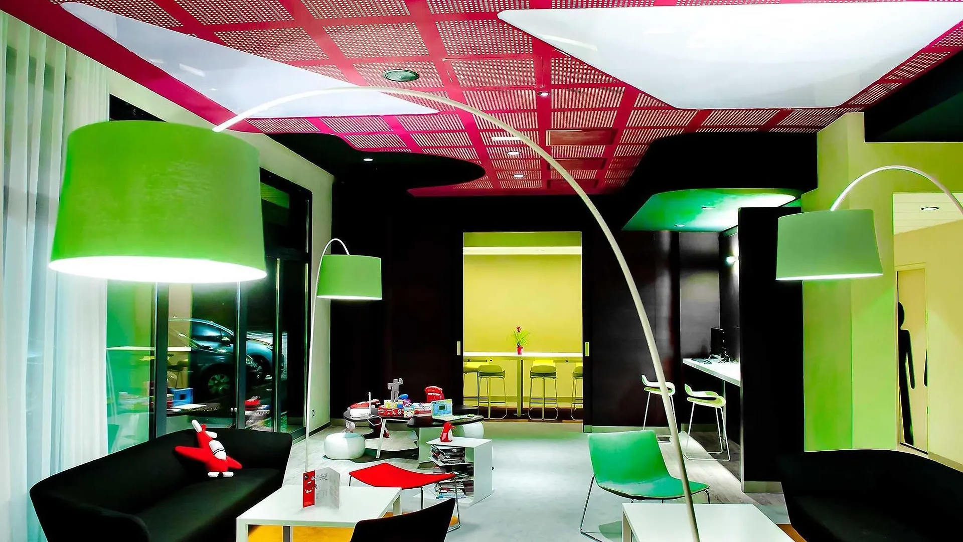 מלון Ibis Styles Brest Centre Port 3*,